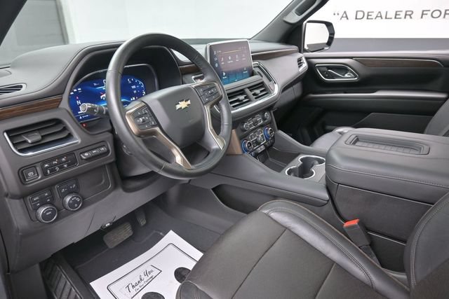 Used 2023 Chevrolet Tahoe High Country w/ Premium Package 2 AWD/4WD image 18