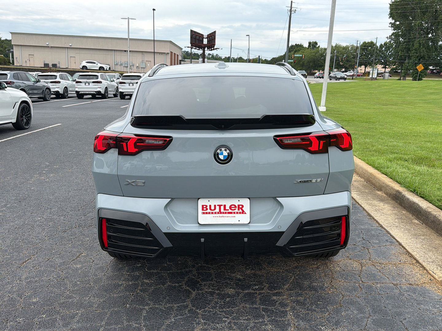 New 2026 BMW X2 xDrive28i w/ Technology Package AWD/4WD image 5