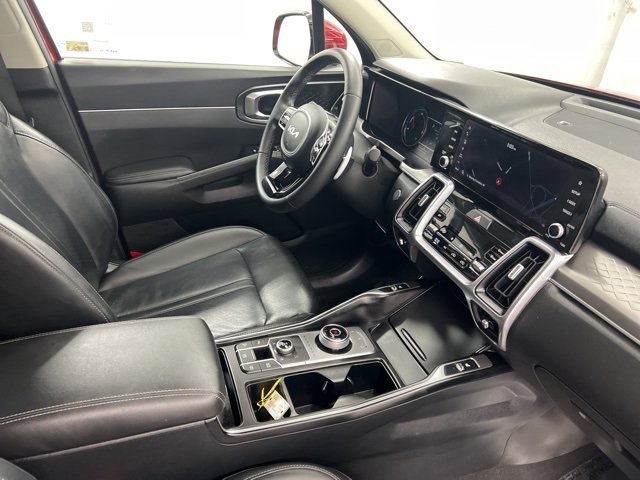 Used 2023 Kia Sorento EX image 26