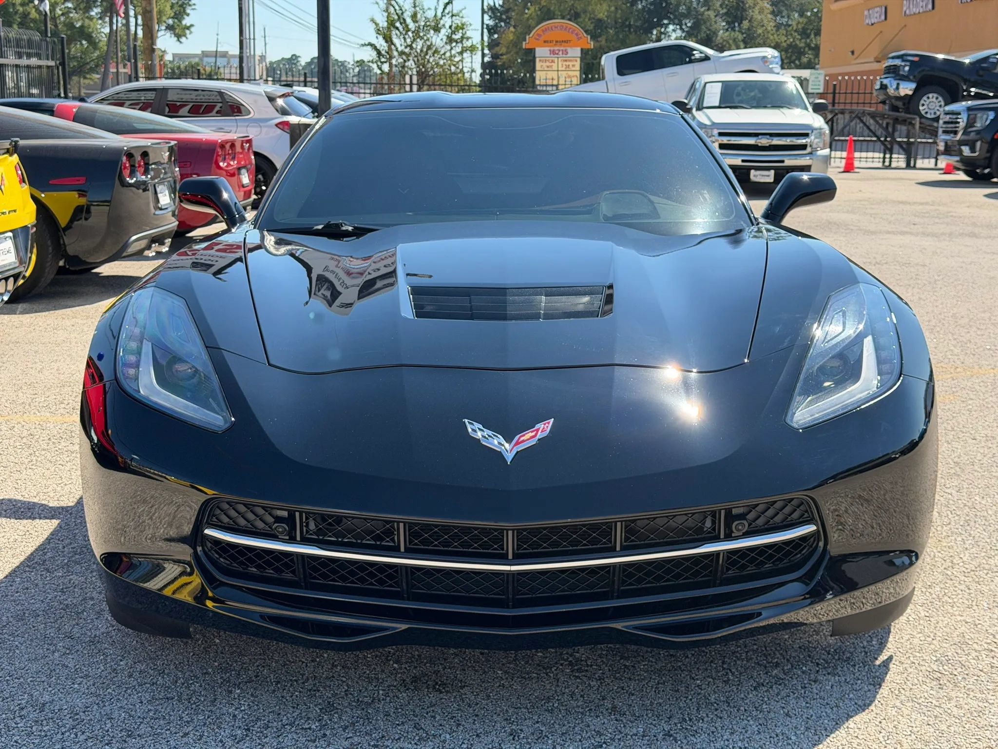 Used 2017 Chevrolet Corvette Stingray Coupe RWD image 4
