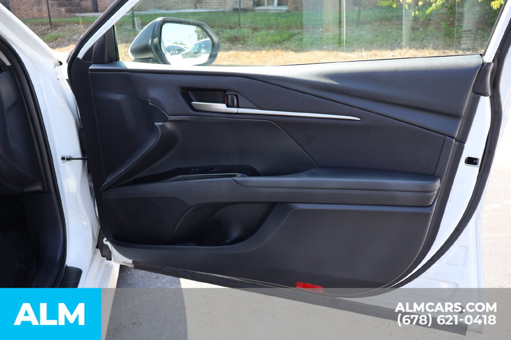 Used 2025 Toyota Camry LE FWD image 27