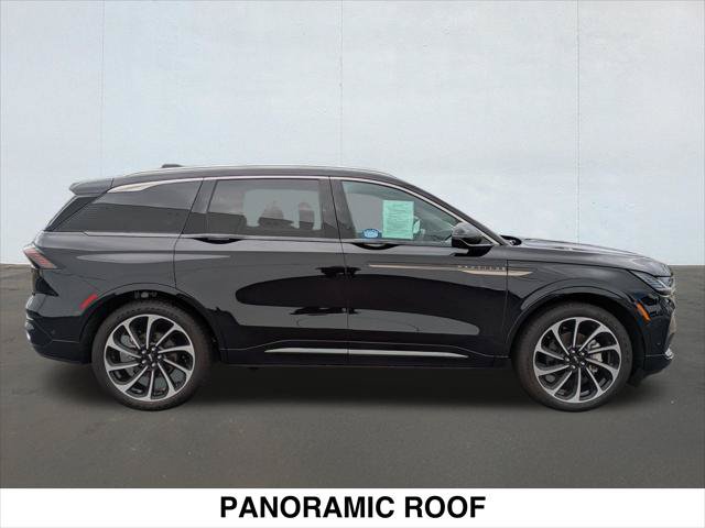 Used 2024 Lincoln Nautilus Black Label AWD/4WD image 6