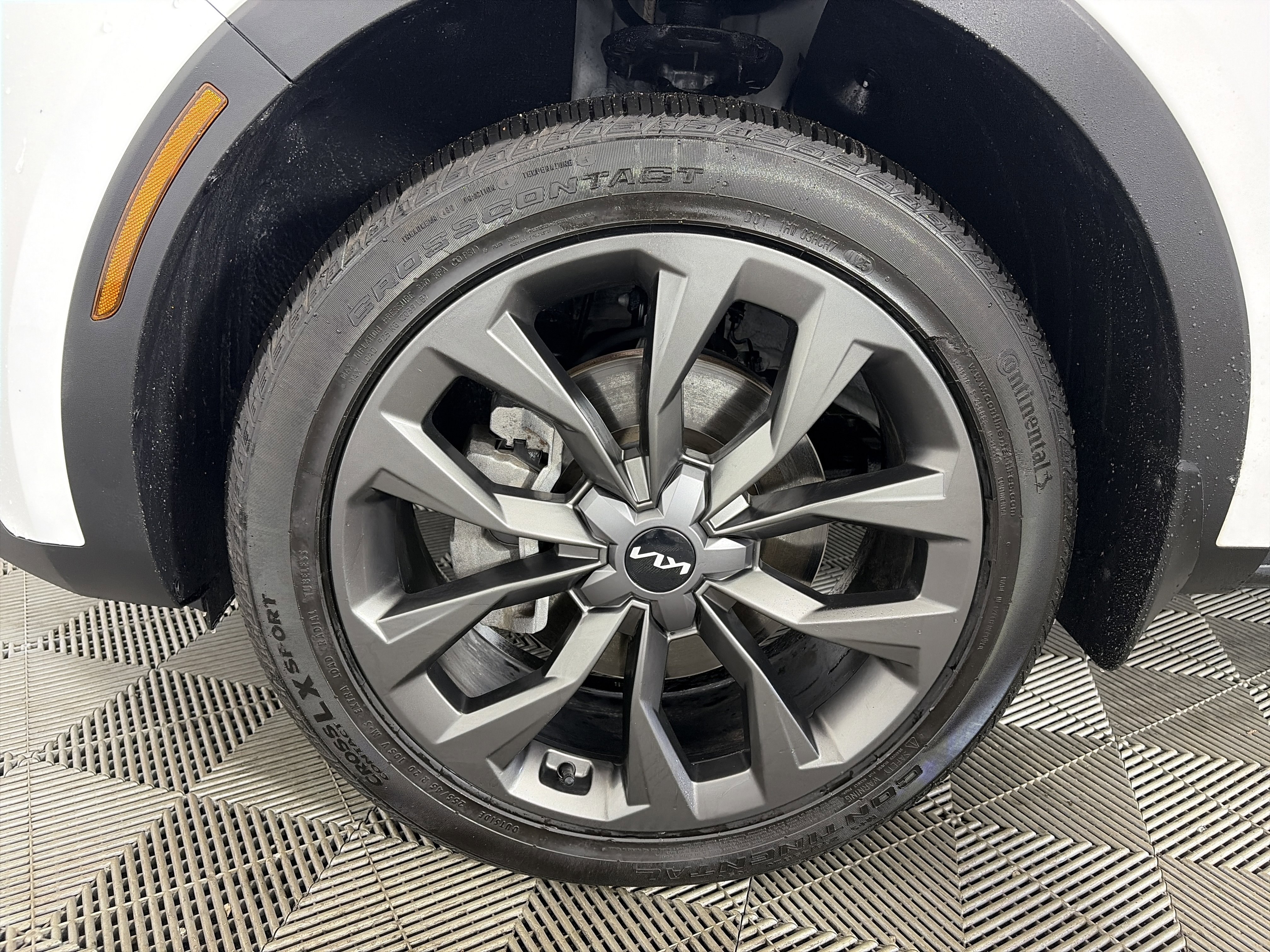 Used 2023 Kia Sorento SX Prestige image 13