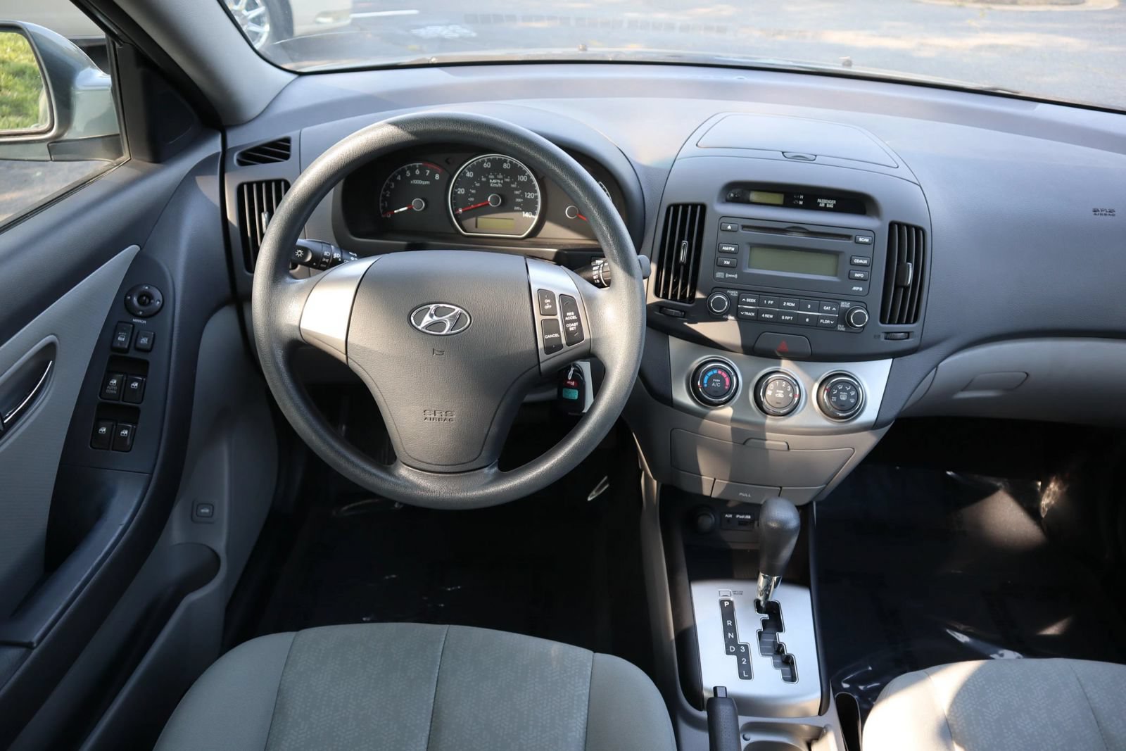 Used 2010 Hyundai Elantra GLS FWD image 19