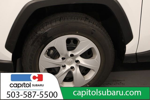 Used 2024 Toyota RAV4 LE image 9