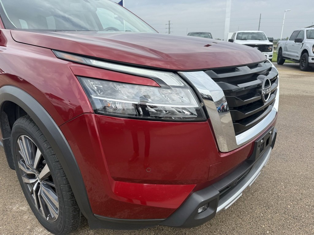 Used 2022 Nissan Pathfinder Platinum w/ Cargo Package image 36