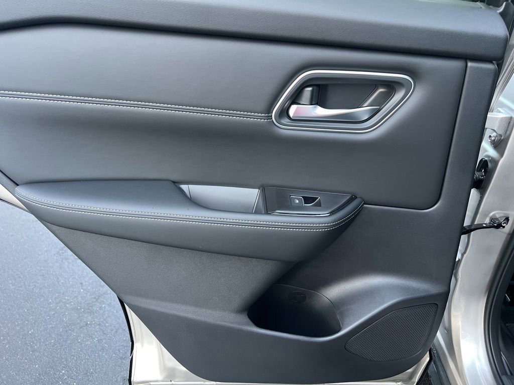 New 2026 Nissan Rogue Platinum w/ Platinum Premium Package image 30