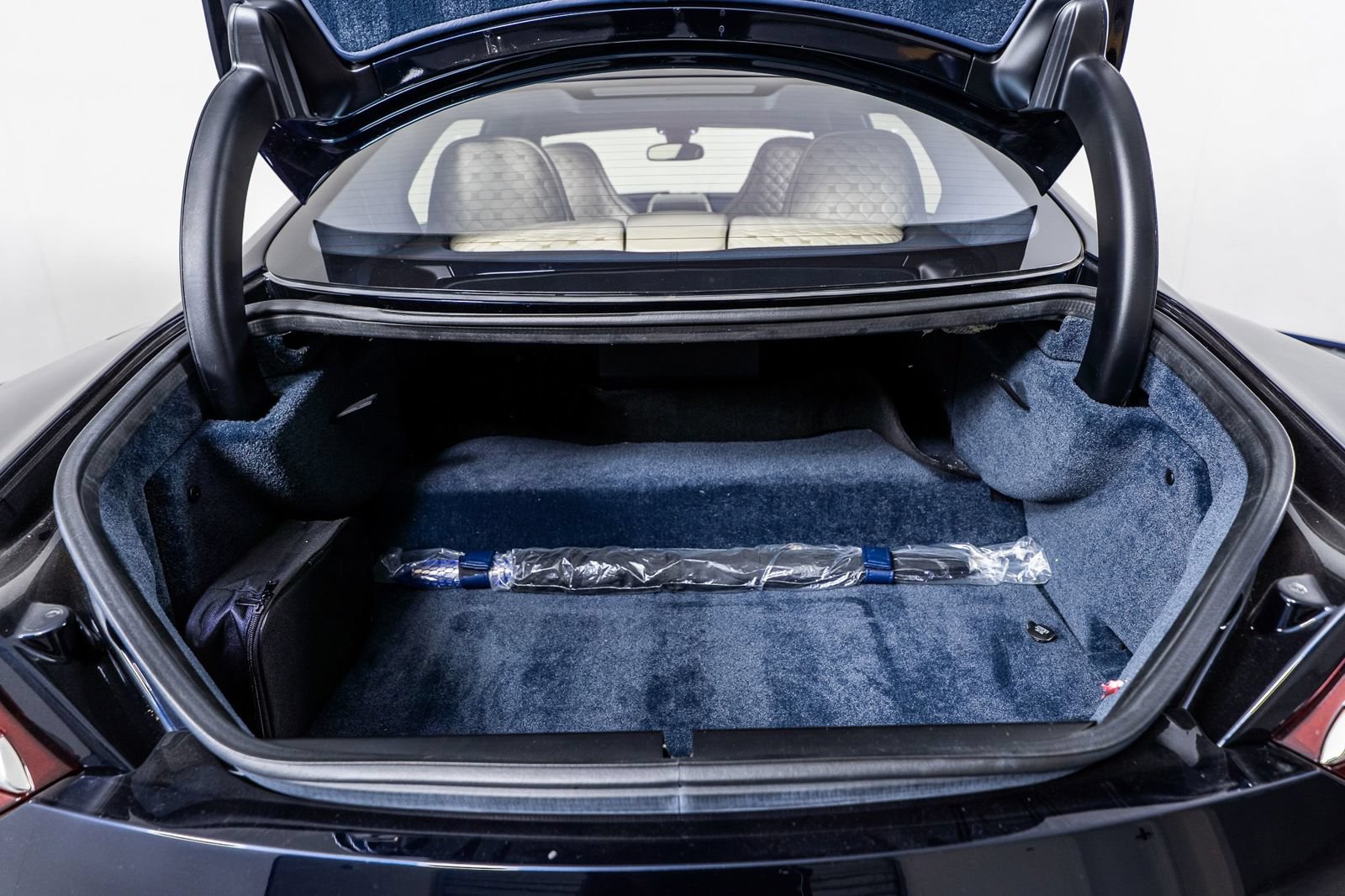 Used 2018 Aston Martin Lagonda RWD image 9