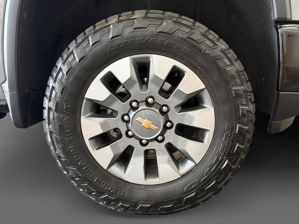 Used 2025 Chevrolet Silverado 2500 Custom w/ Custom Value Package AWD/4WD image 8