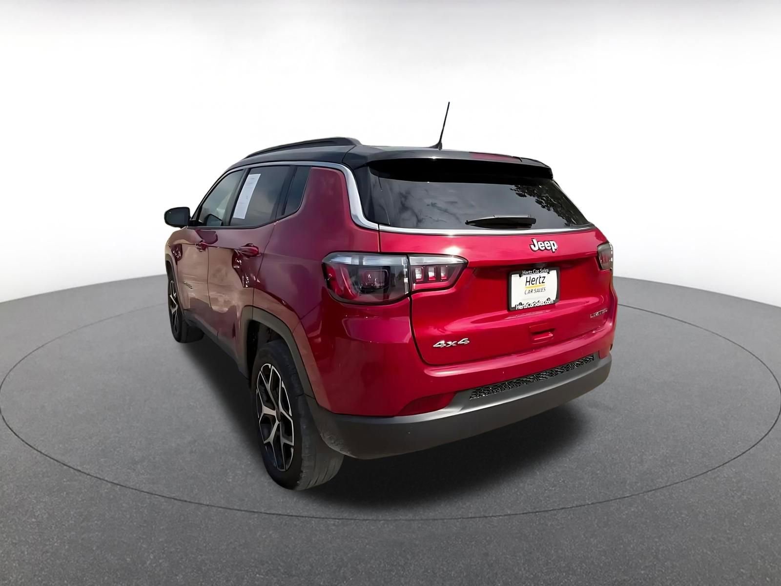 Used 2025 Jeep Compass Limited AWD/4WD image 11
