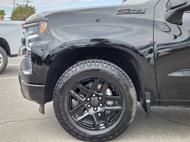 Certified 2025 Chevrolet Silverado 1500 RST w/ Dark Appearance Package AWD/4WD image 9
