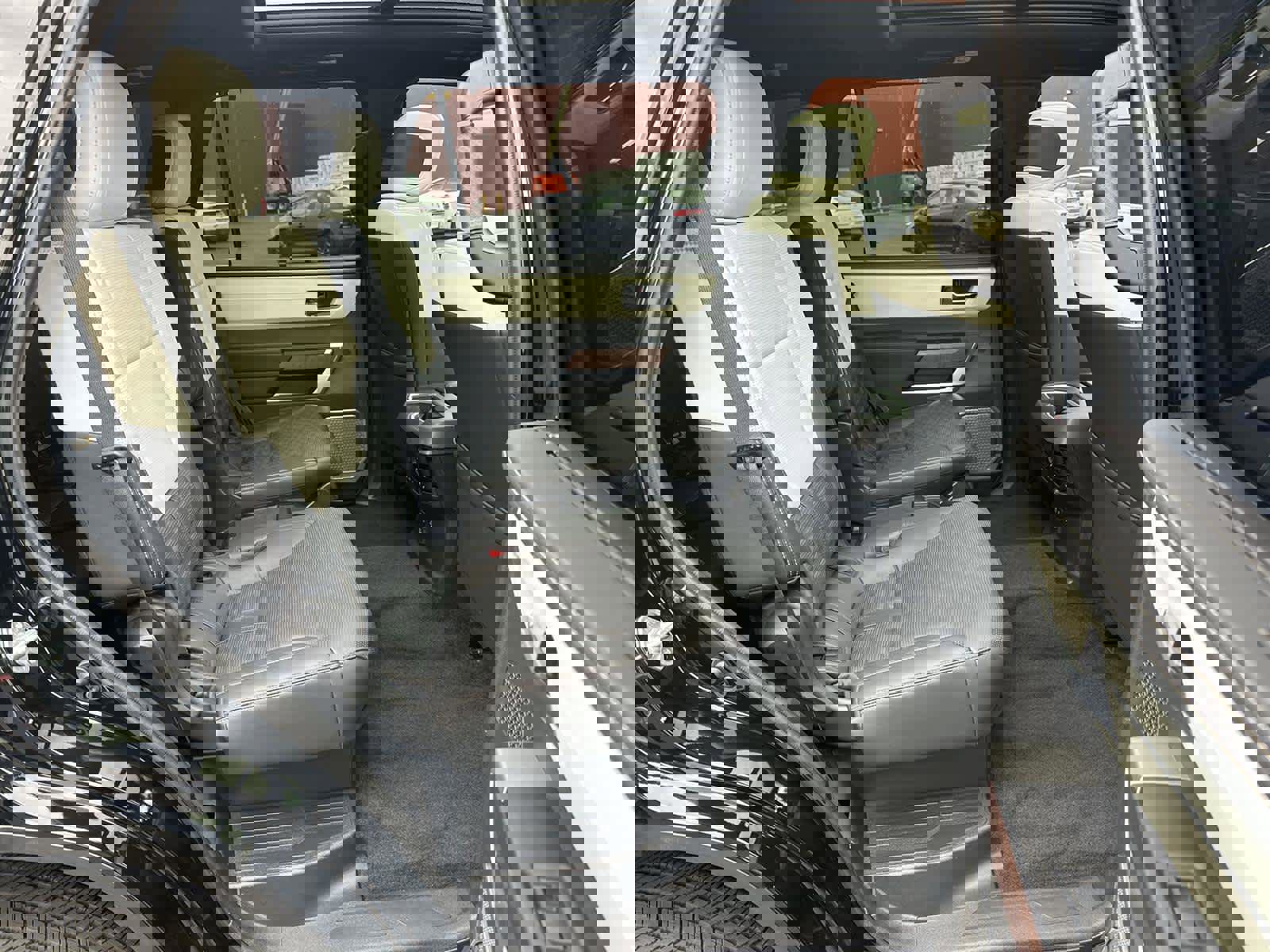 Used 2025 Toyota Sequoia Capstone image 13