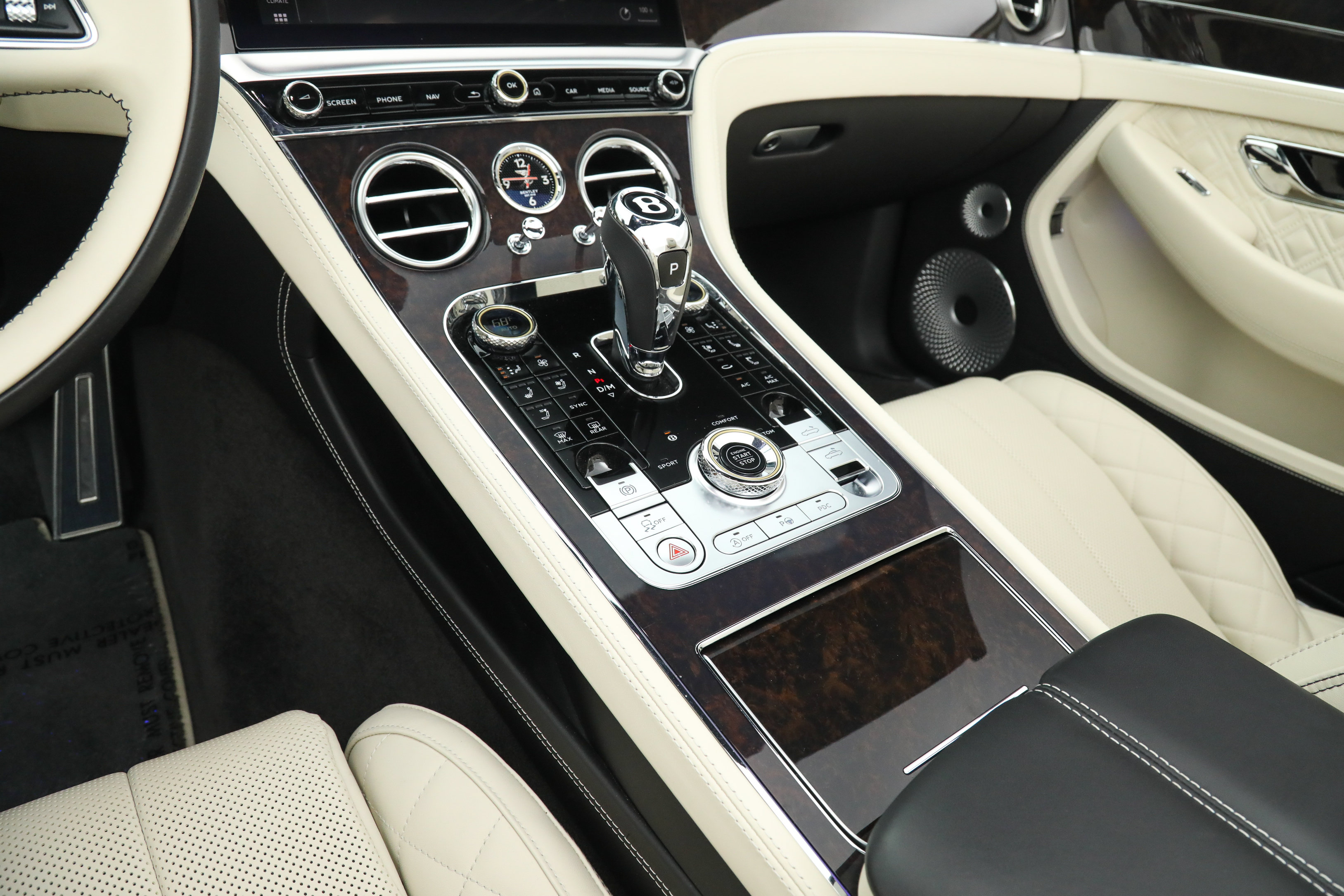 Used 2022 Bentley Continental GT AWD/4WD image 26