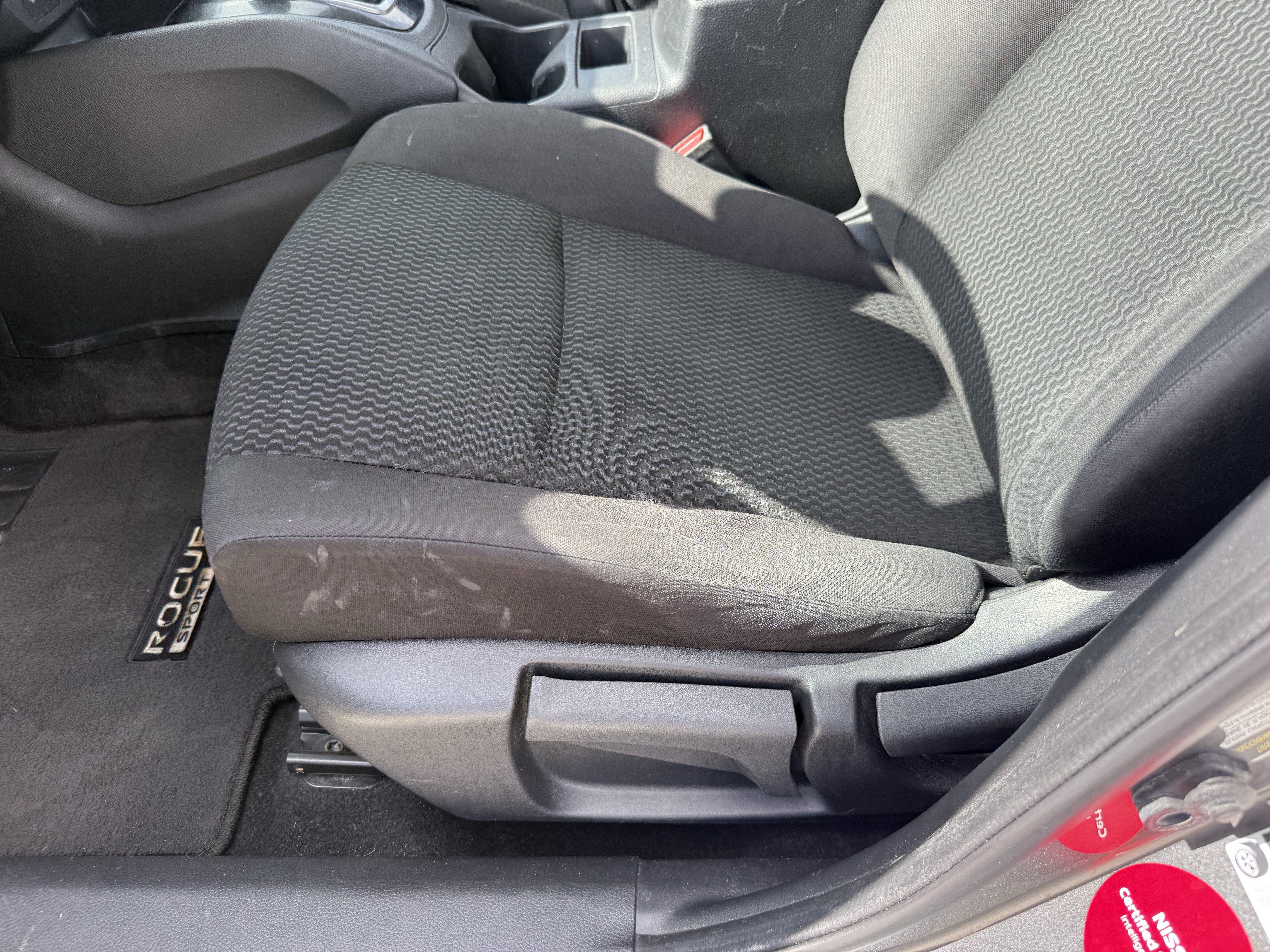 Used 2019 Nissan Rogue Sport S AWD/4WD image 28