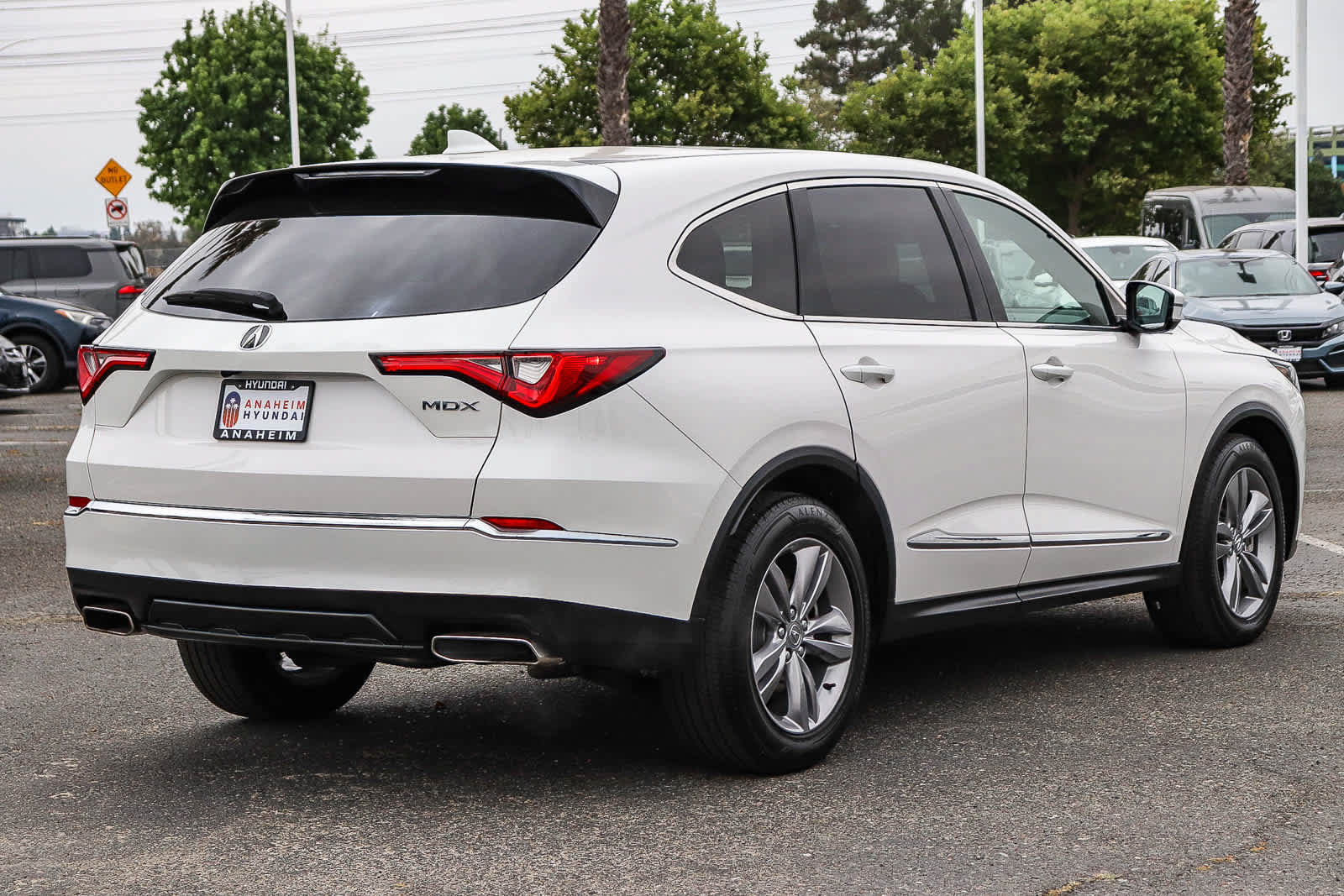 Used 2024 Acura MDX FWD image 7