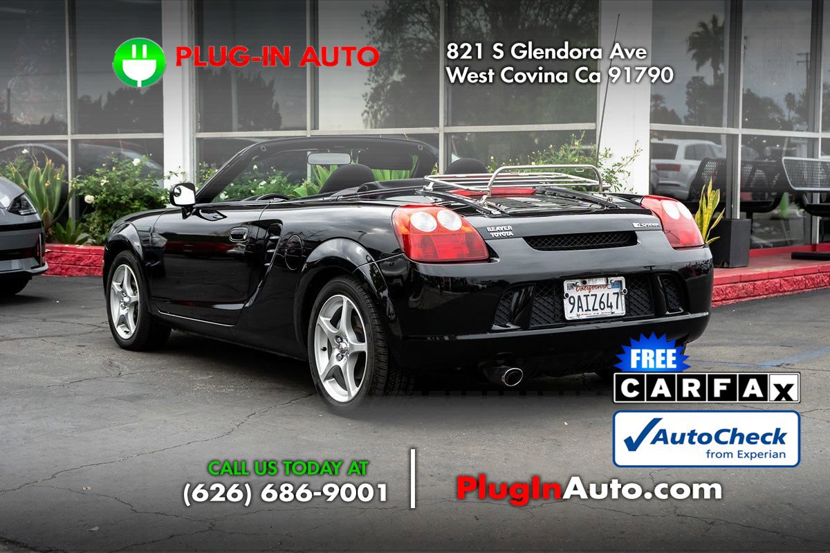 Used 2005 Toyota MR2 image 2