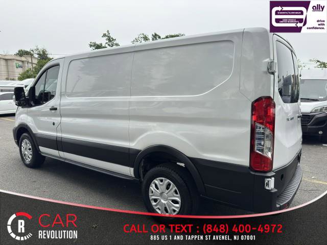Used 2023 Ford Transit 250 Low Roof RWD image 5
