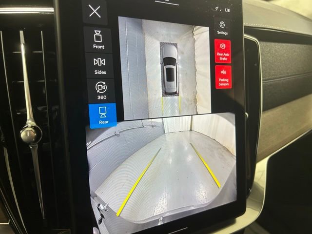 Used 2025 Volvo XC90 B5 Plus AWD/4WD image 18