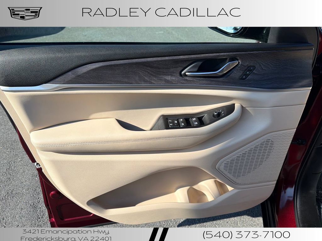 Used 2025 Jeep Grand Cherokee Limited AWD/4WD image 4