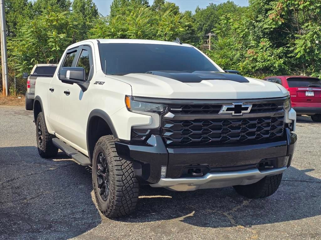 Used 2024 Chevrolet Silverado 1500 ZR2 w/ Technology Package AWD/4WD image 5