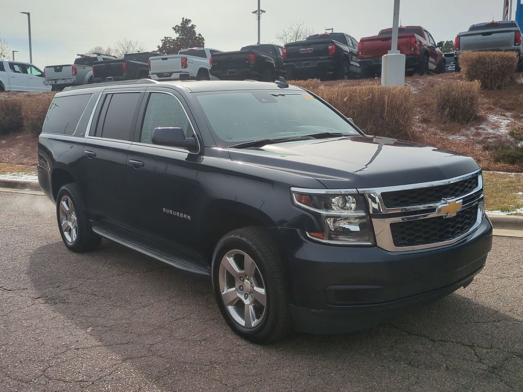 Used 2020 Chevrolet Suburban LT image 7
