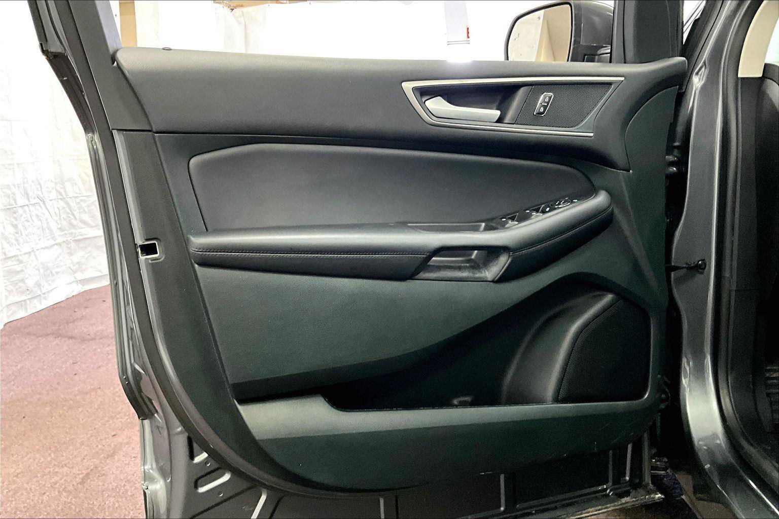 Used 2024 Ford Edge SEL w/ Convenience Package image 22