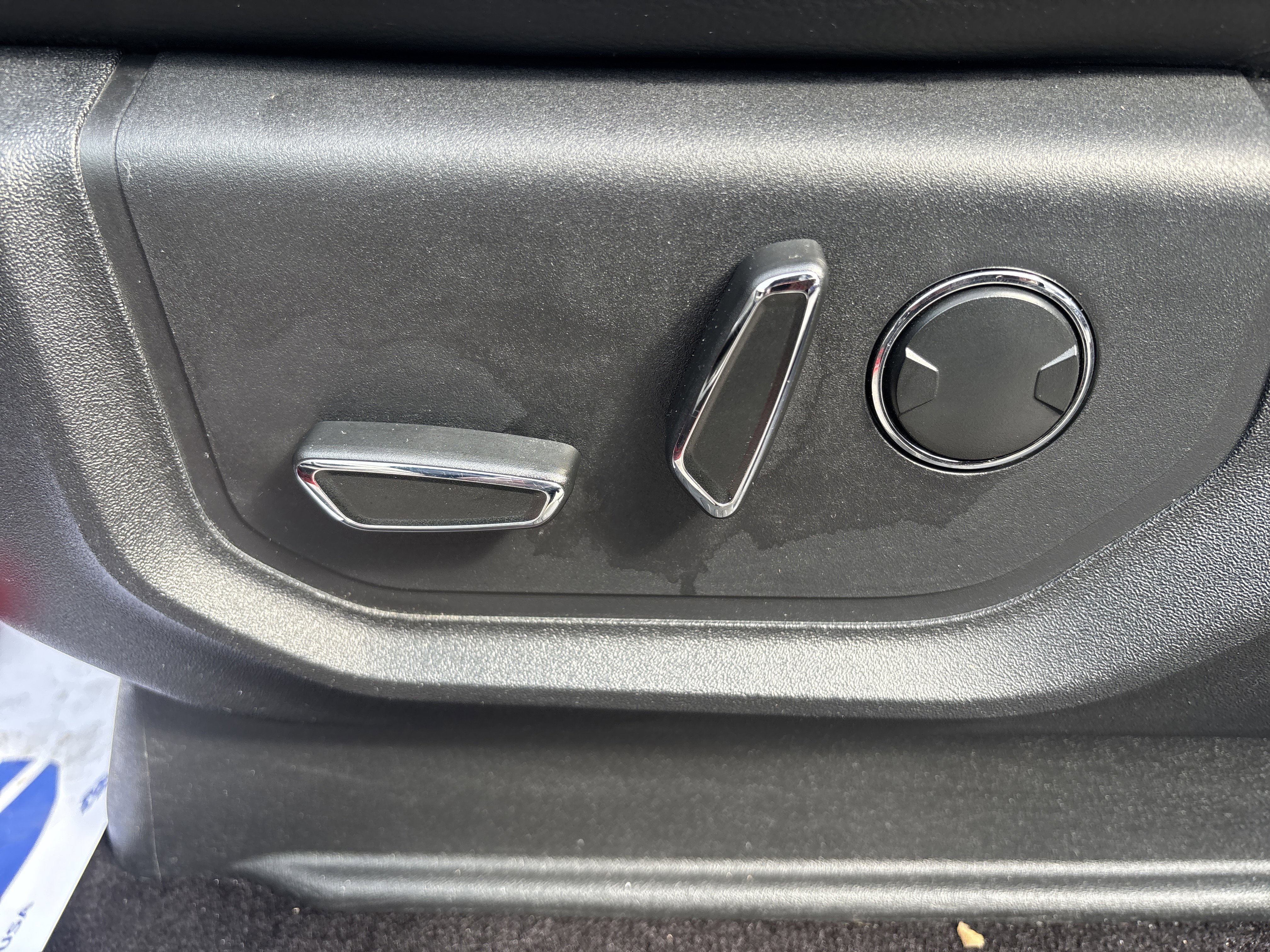 Used 2016 Ford F150 Lariat w/ Equipment Group 502A Luxury image 19