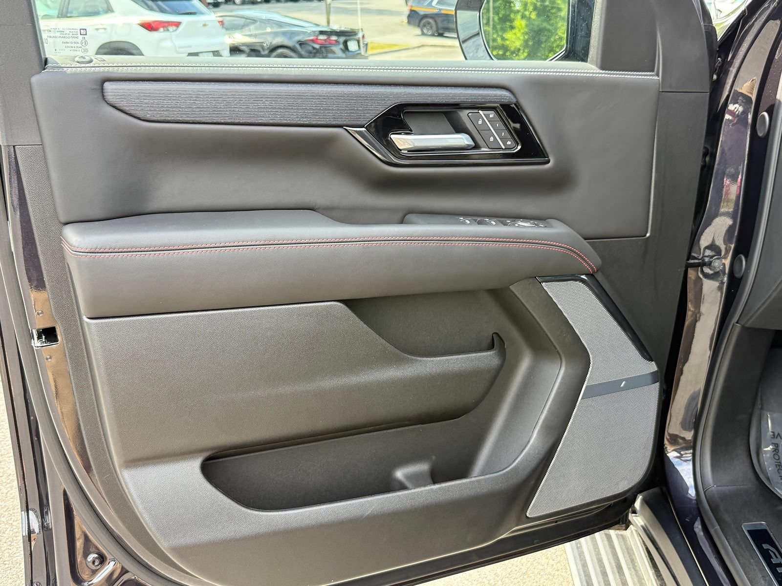 Certified 2026 GMC Yukon AT4 Ultimate AWD/4WD image 16