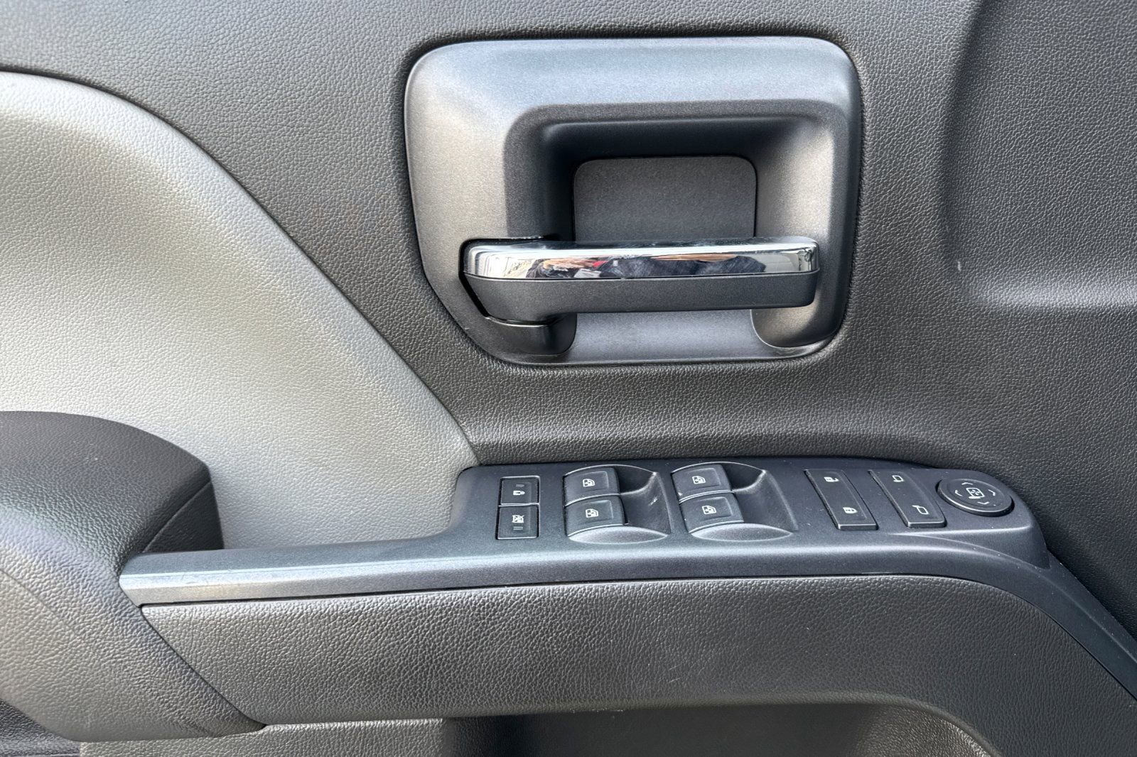 Used 2018 GMC Sierra 2500 Base w/ Sierra Convenience Package image 10