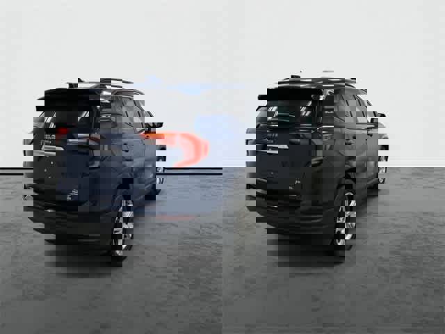 Used 2020 GMC Terrain SLE w/ Driver Convenience Package image 3