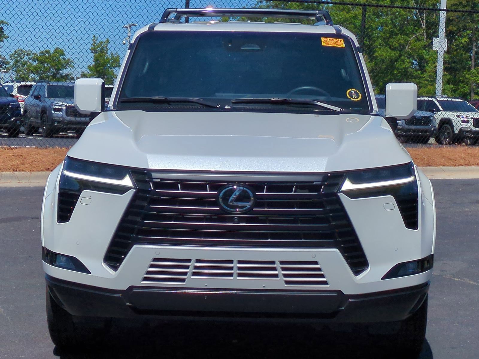 Used 2024 Lexus GX 550 w/ Accessory Package (Z1) AWD/4WD image 3