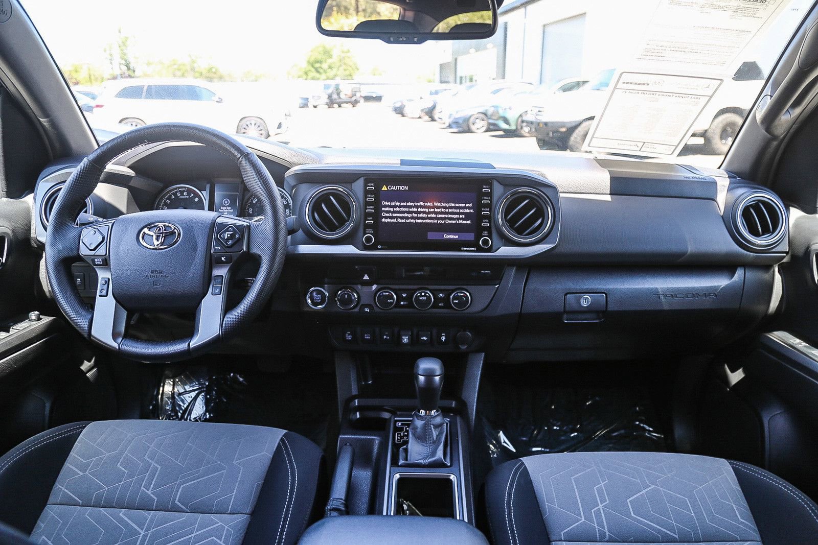 Used 2023 Toyota Tacoma TRD Off-Road w/ Technology Package AWD/4WD image 10