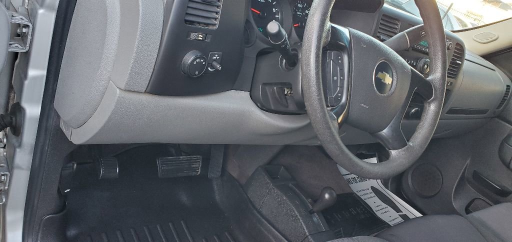 Used 2011 Chevrolet Silverado 1500 LS AWD/4WD image 18