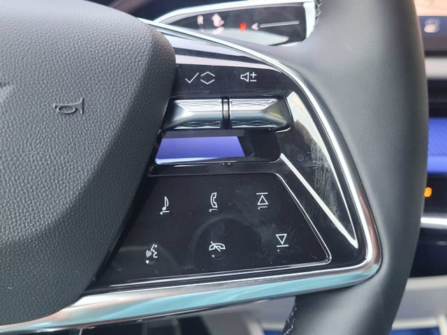 New 2027 Cadillac Optiq Premium Luxury AWD/4WD image 19