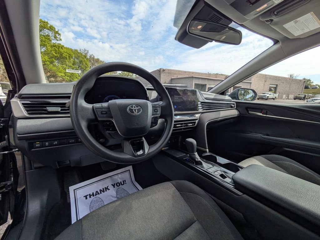 Used 2025 Toyota Camry LE image 15