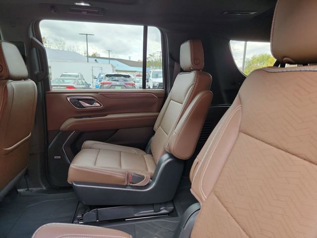 Used 2023 Chevrolet Suburban High Country w/ Premium Package 2 image 26