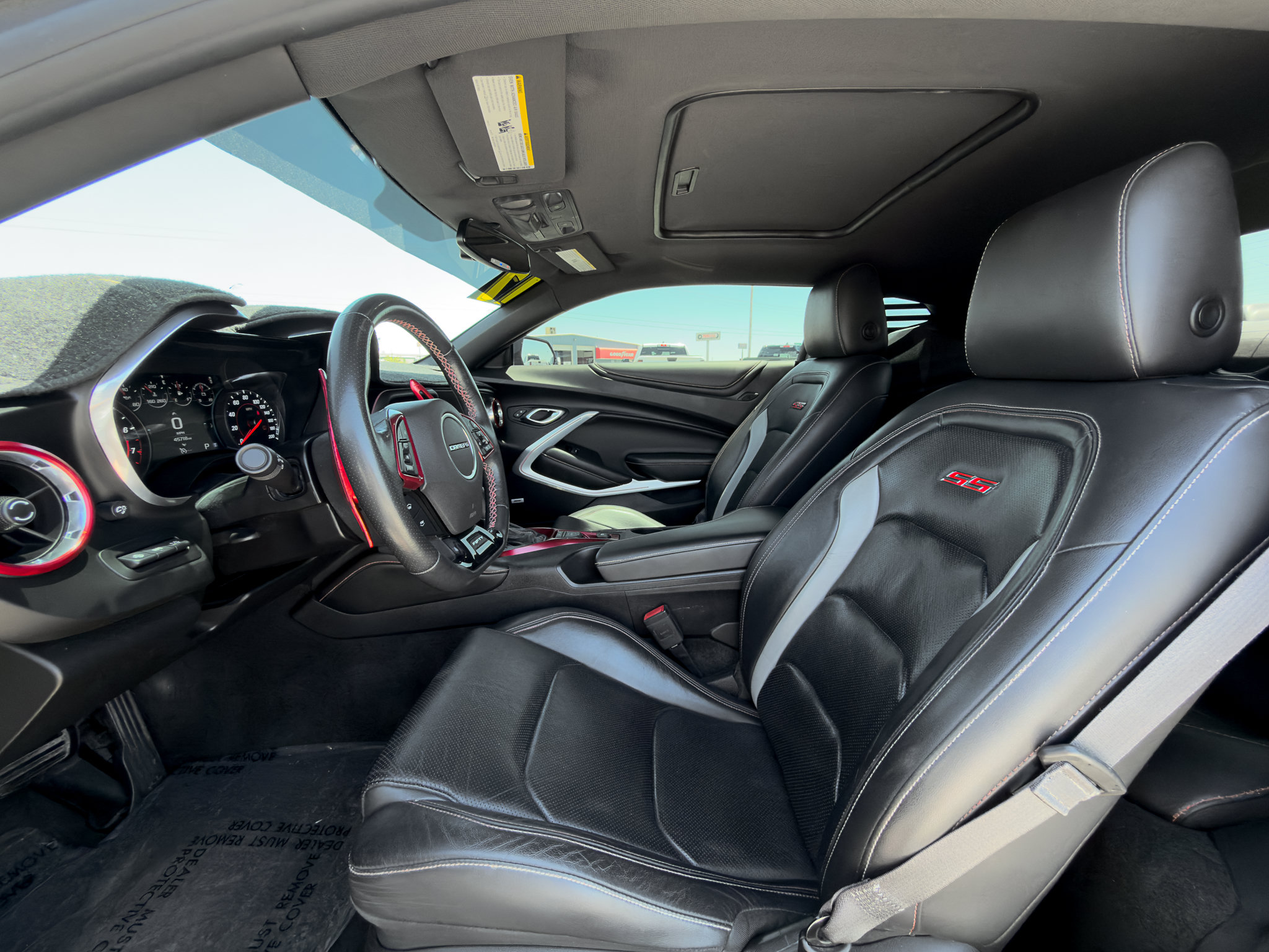 Used 2017 Chevrolet Camaro SS RWD image 11