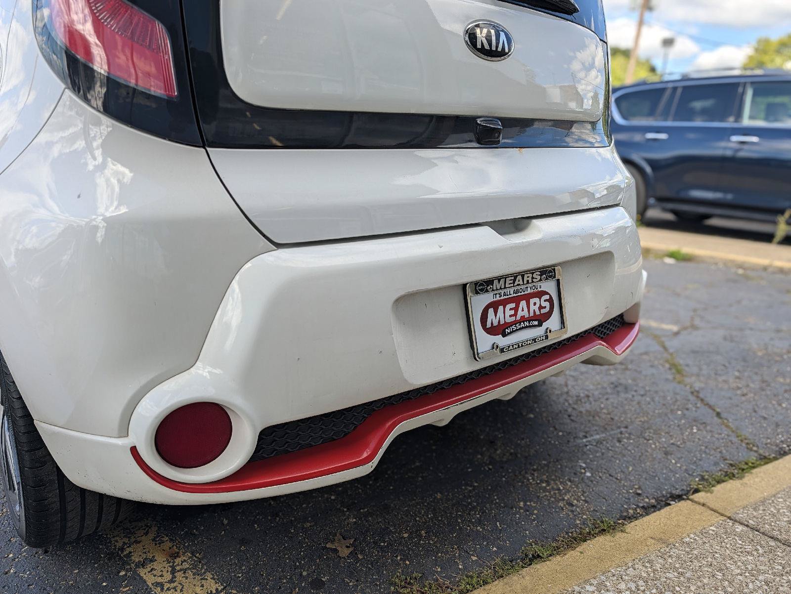 Used 2014 Kia Soul + FWD image 10