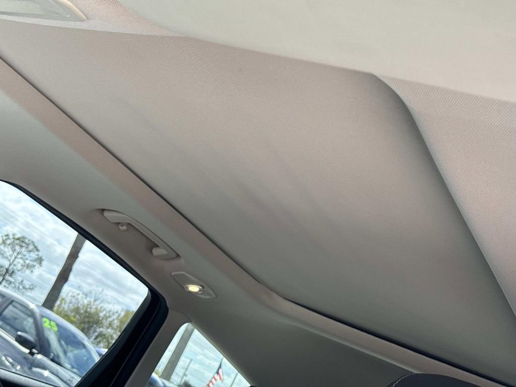 Used 2018 Ford Escape SE image 33