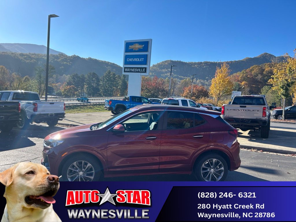 Used 2023 Buick Encore GX Select w/ Sport Touring Package FWD image 5