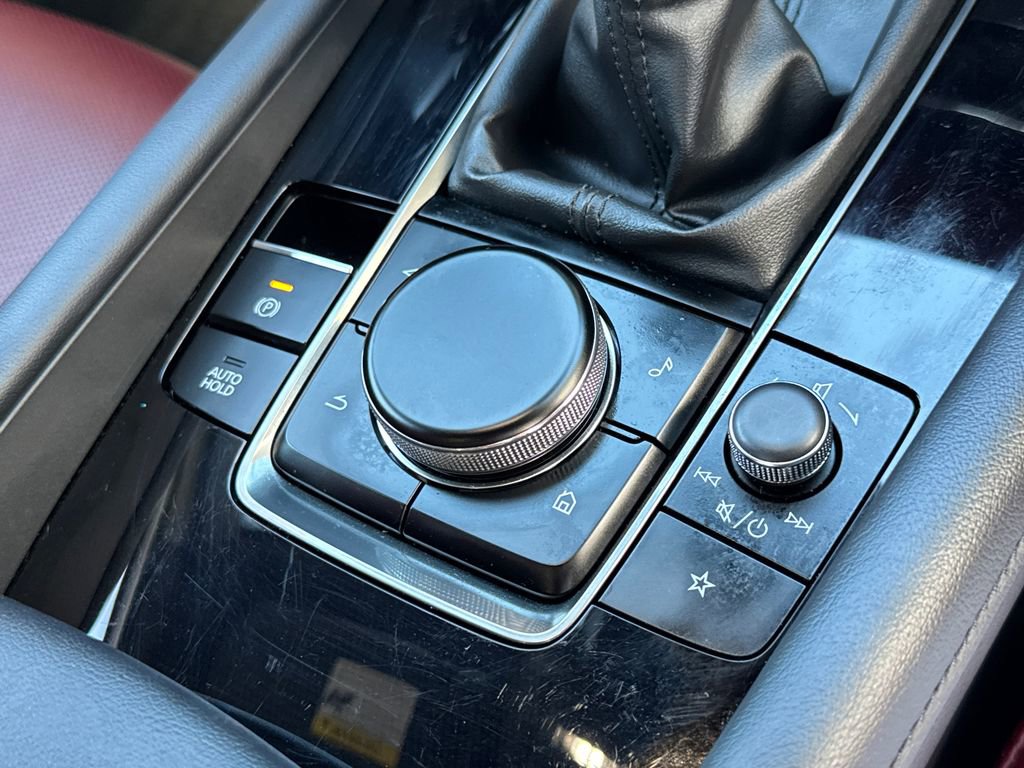 Used 2025 MAZDA MAZDA3 2.5 S Hatchback w/ Premium Pkg image 17