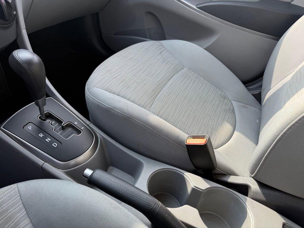 Used 2015 Hyundai Accent GLS image 15