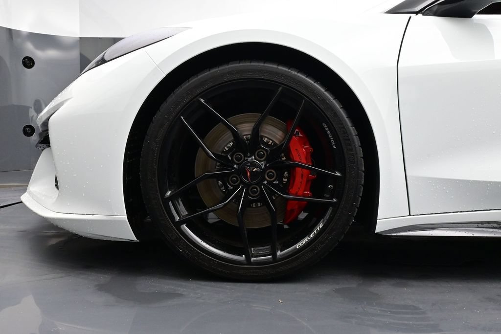 Used 2025 Chevrolet Corvette Z06 RWD image 6