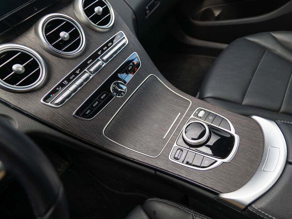 Used 2019 Mercedes-Benz C 300 Sedan image 26