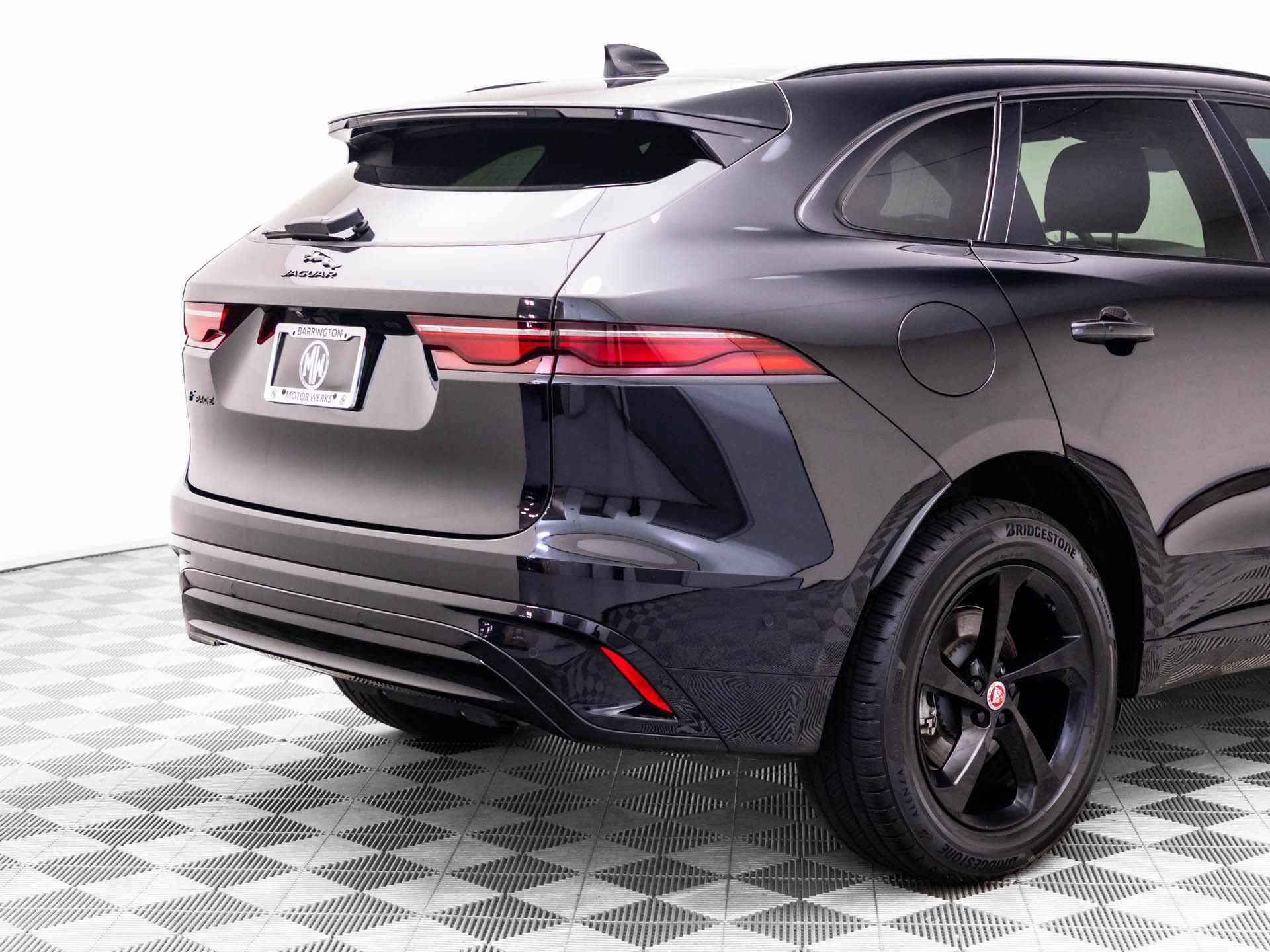 Used 2021 Jaguar F-PACE S AWD/4WD image 36