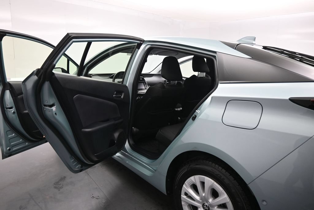 Used 2021 Toyota Prius LE FWD image 13
