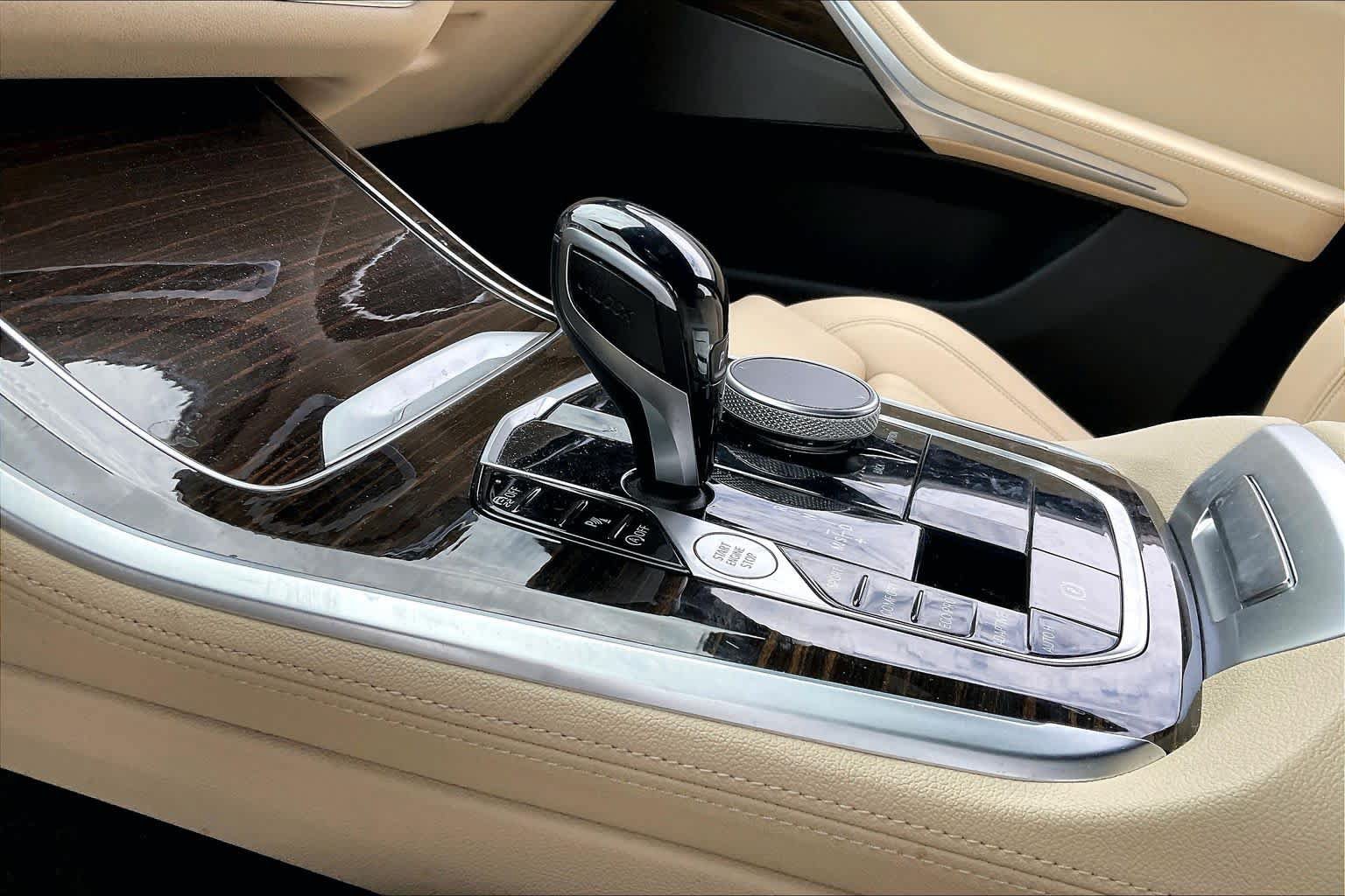 Used 2020 BMW X5 sDrive40i w/ Convenience Package RWD image 17