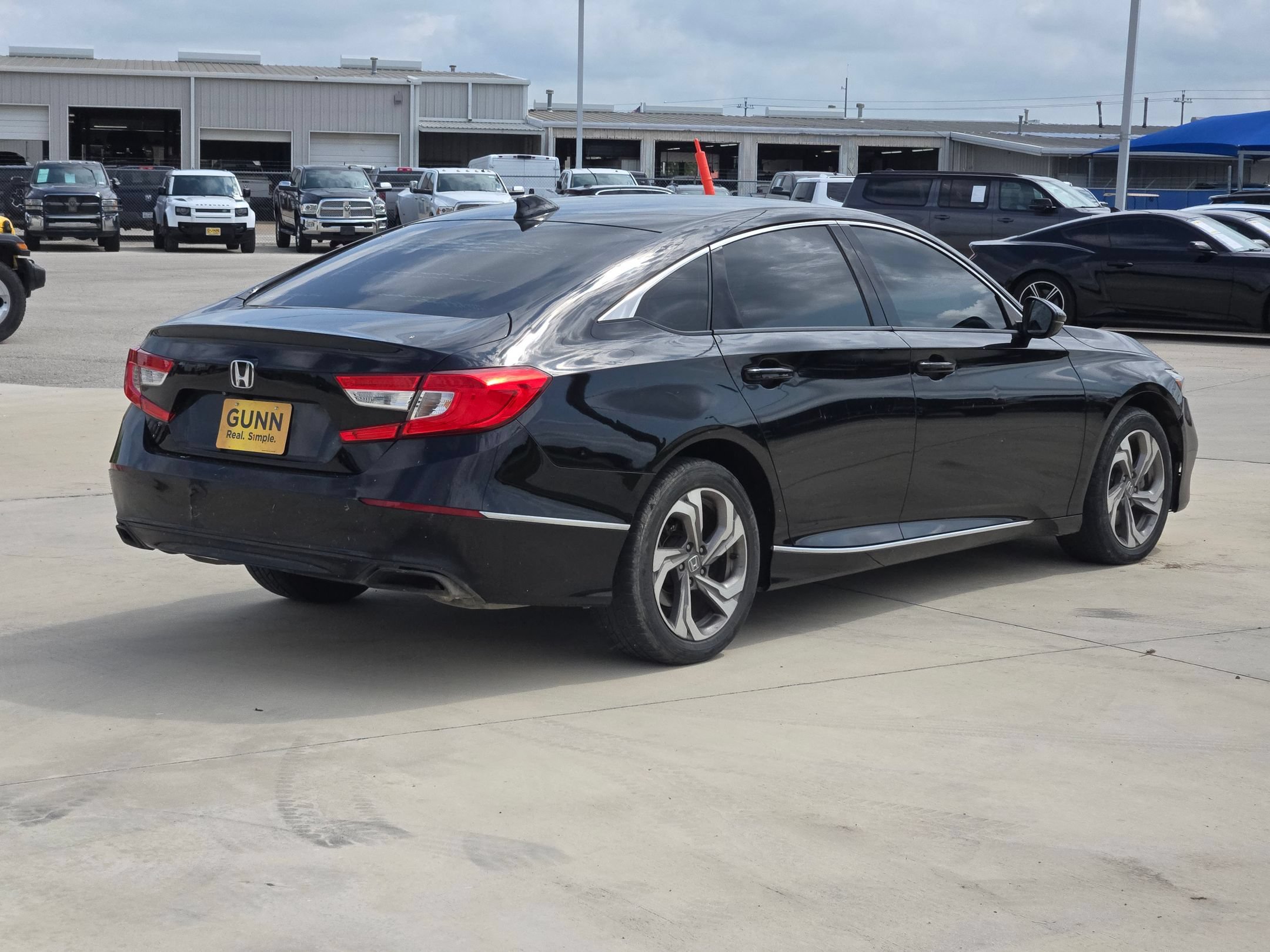 Used 2018 Honda Accord EX-L image 3