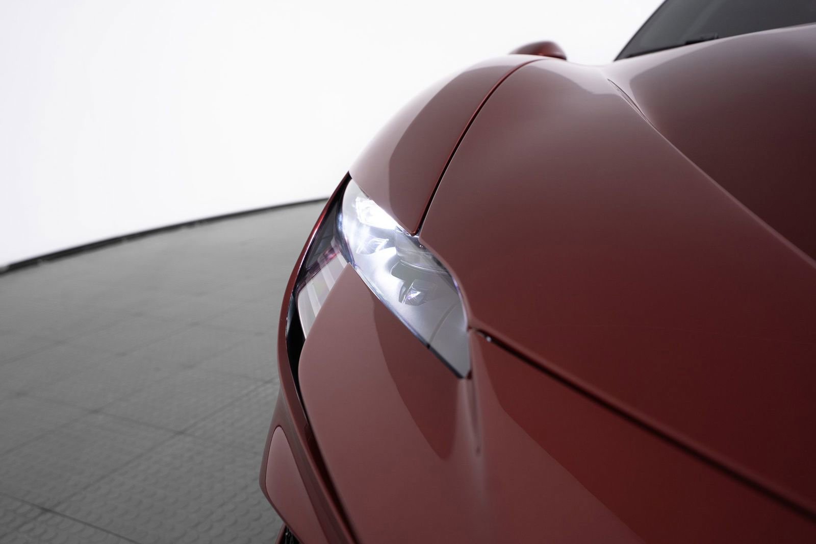 Used 2023 Ferrari SF90 Stradale AWD/4WD image 5