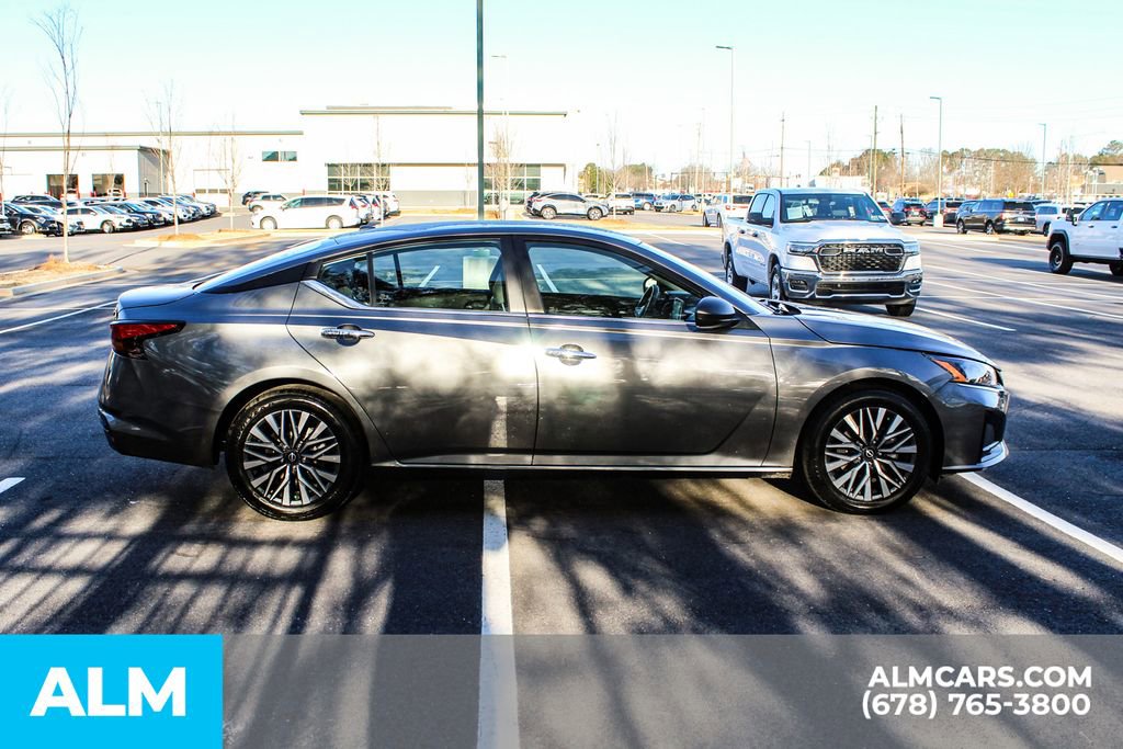 Used 2024 Nissan Altima 2.5 SV image 9